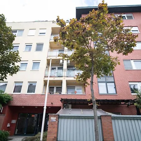 Free Parking Orange Apart. - 2ppl, Smarttv, Wifi+ Apartment
